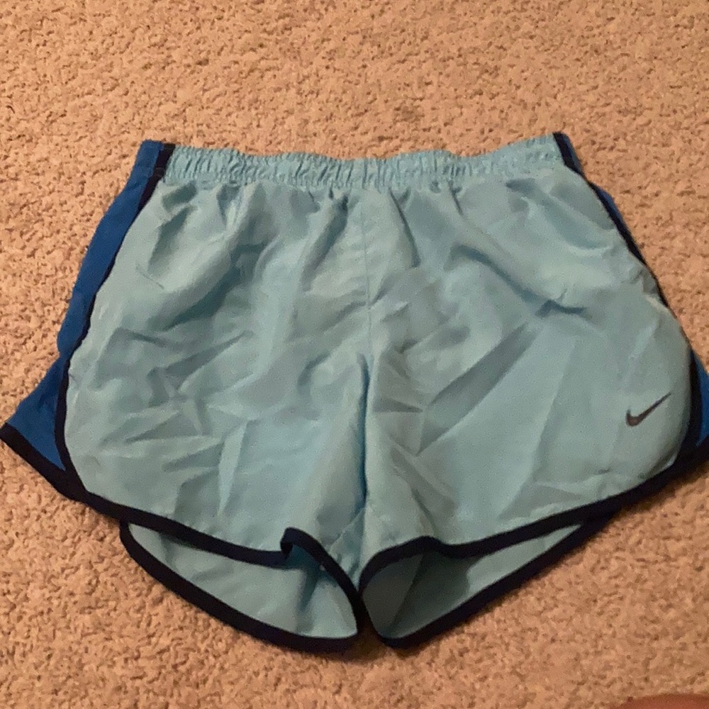 Nike running shorts size extra large